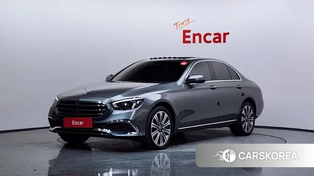 Mercedes-Benz E-Class W213 2023 Серый из Кореи