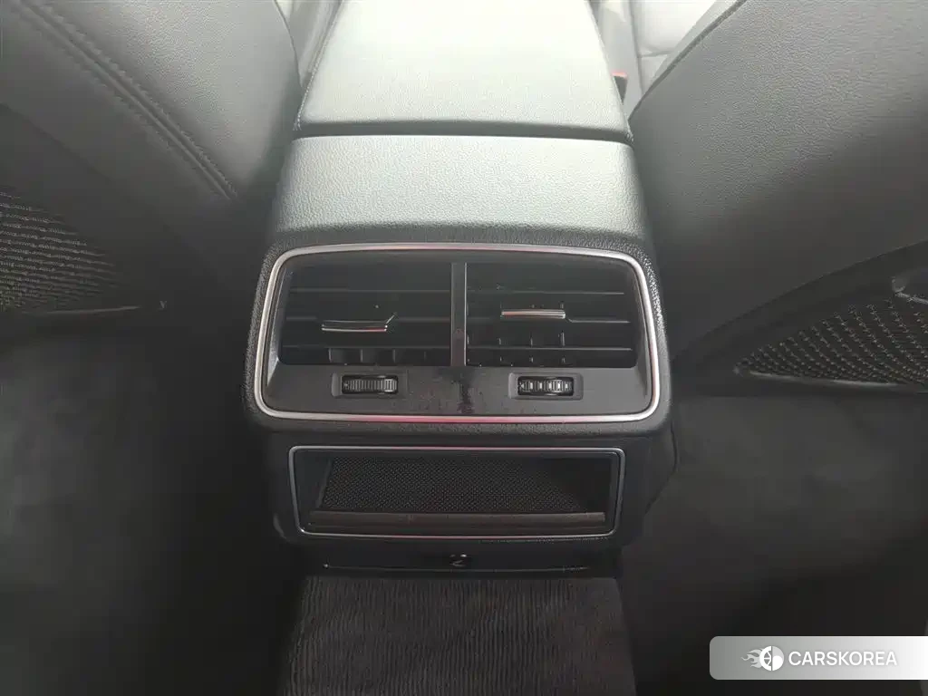 Audi A6 (imported) 2021 Зеленый из Китая