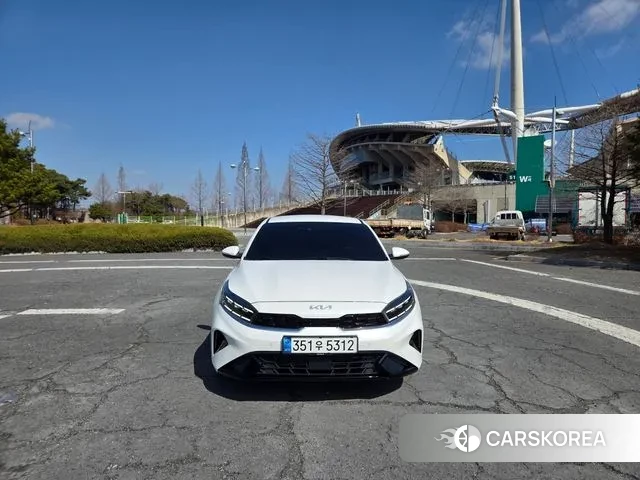 Kia The New K3 2nd generation 2022 Белый из Кореи