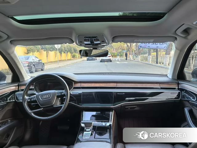 Audi A8 2018 Черный из Китая