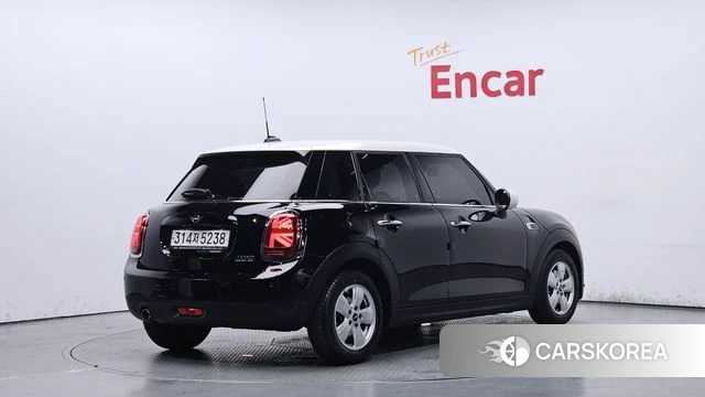Mini Cooper 2019 Черный из Кореи