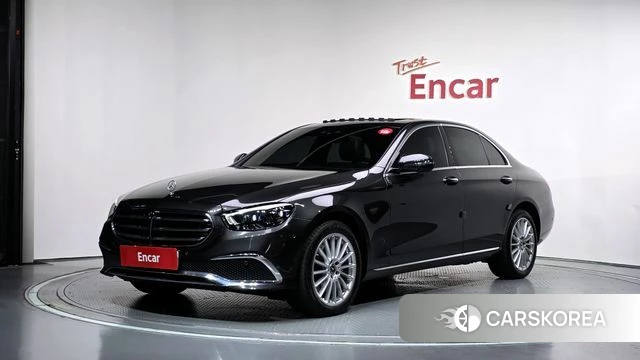 Mercedes-Benz E-Class W213 2022 Серый из Кореи