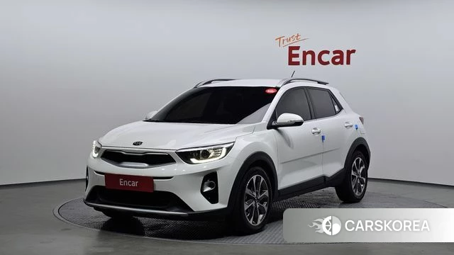 Kia Stonic 2018 Белый из Кореи