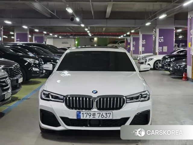 BMW 5 Series (G30) 2022 Белый из Кореи