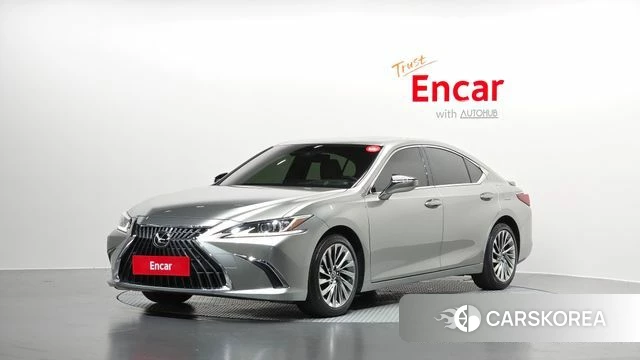 Lexus ES300h 7th generation 2023 Серый из Кореи