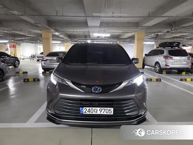Toyota Sienna 4th Generation 2021 Серый из Кореи