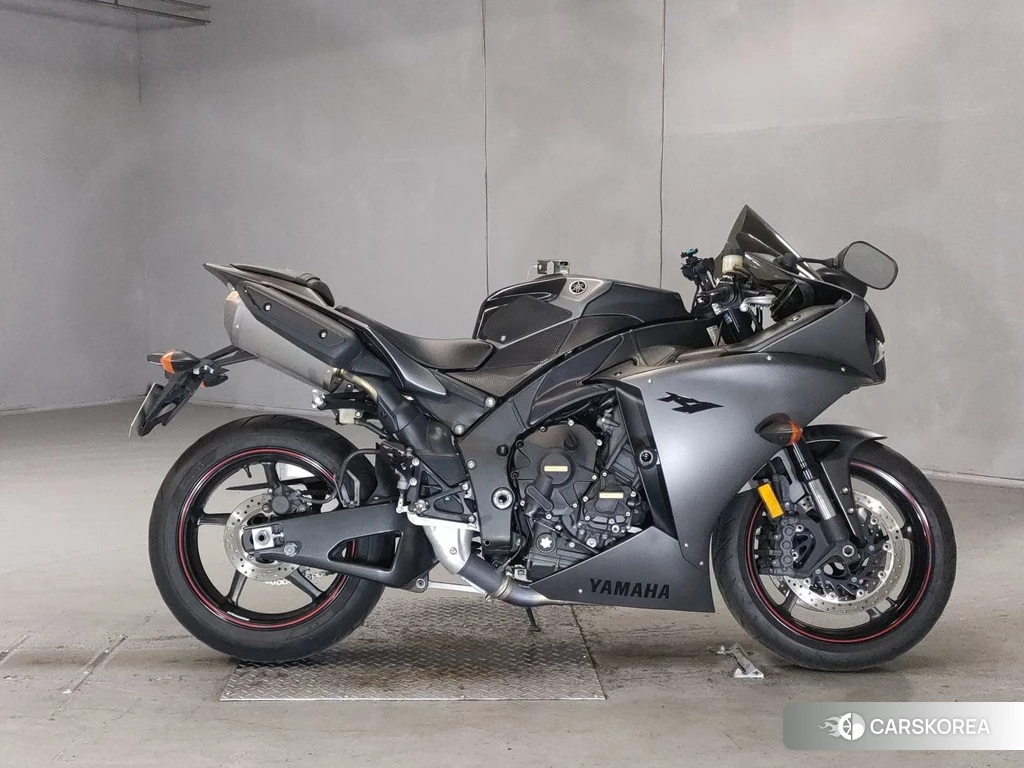 Проданный Yamaha YZF-R1 2013 из Японии