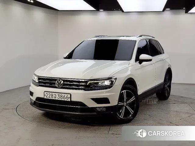 Volkswagen Tiguan second Generation 2019 Белый из Кореи