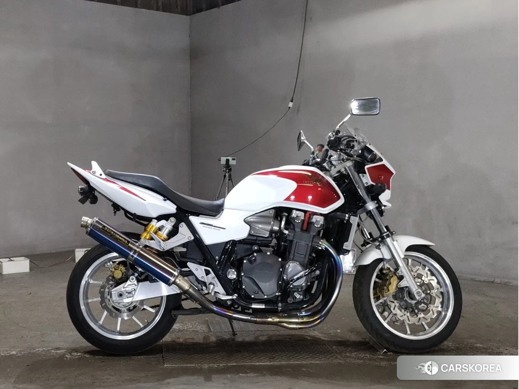 Проданный Honda CB1300SF 2010 из Японии