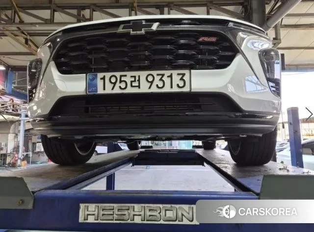 Chevrolet (GM Daewoo) Trax Crossover 2023 Белый из Кореи