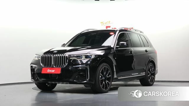 BMW X7 (G07) 2021 Черный из Кореи