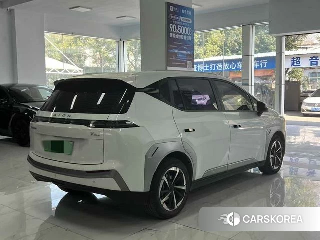 Aian AION Y 2025 Белый из Китая