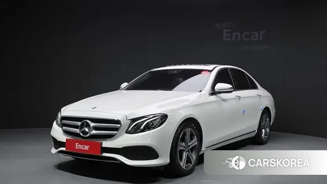 Mercedes-Benz E-Class W213 2018 Белый из Кореи