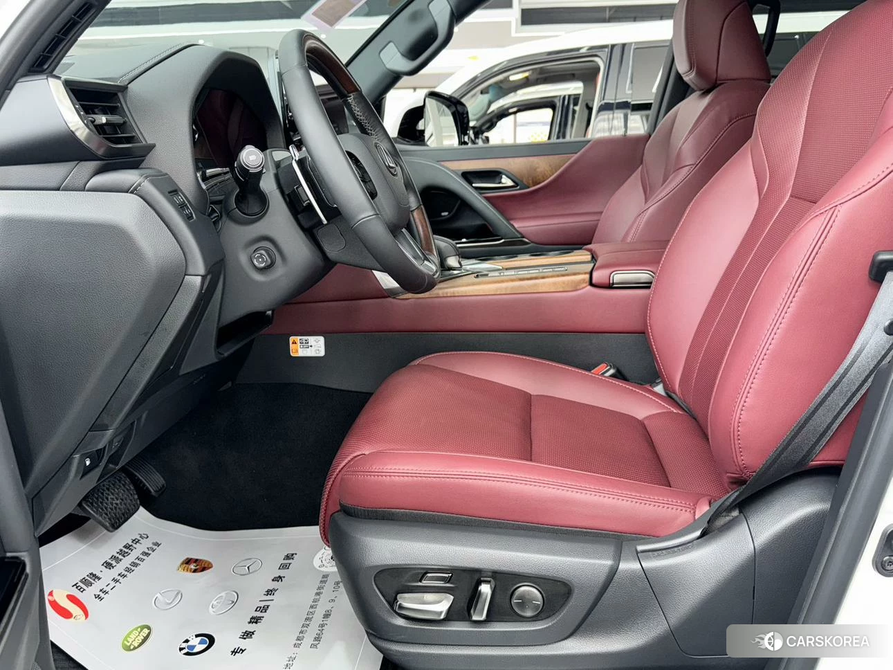 Lexus LX 2024 Белый из Китая