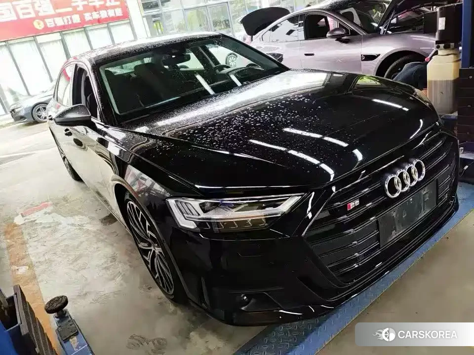 Audi S8 2021 Черный из Китая