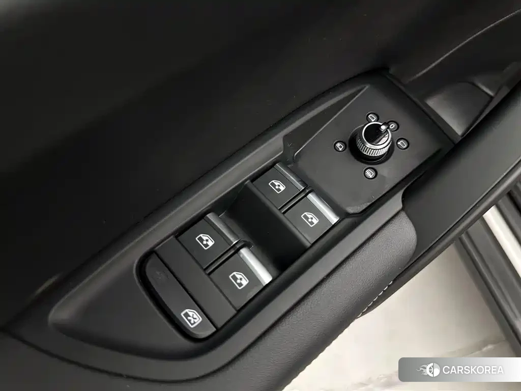 Audi Q5L 2022 Silver/gray из Китая