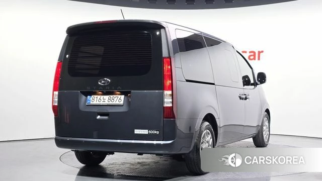 Hyundai Staria 2023 Серый из Кореи