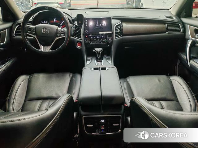 Honda Crown Road 2021 Белый из Китая
