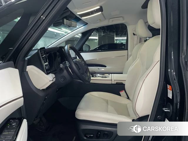 Lexus LM 2025 Черный из Китая