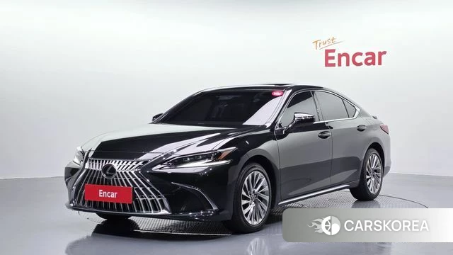 Lexus ES300h 7th generation 2025 Черный из Кореи