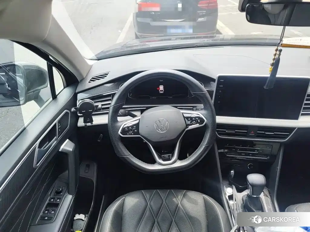 Volkswagen Tiguan L 2022 Черный из Китая