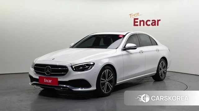 Mercedes-Benz E-Class W213 2021 Белый из Кореи