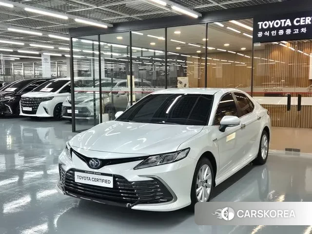Toyota Camry (XV70) 2023 Белый из Кореи