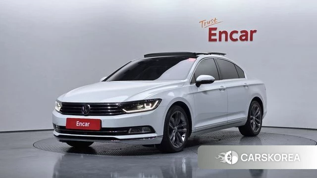 Volkswagen Passat GT (B8) 2018 Белый из Кореи