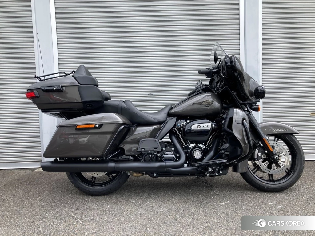 Проданный Harley-Davidson Electra Glide FLHTK1690 2023 из Японии