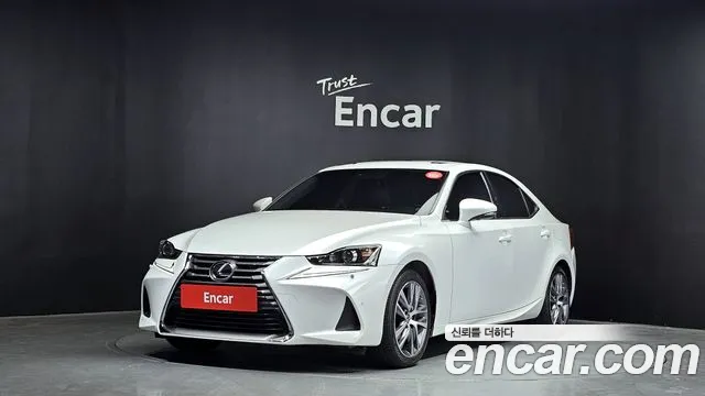 Lexus New IS300 2018 Белый из Кореи