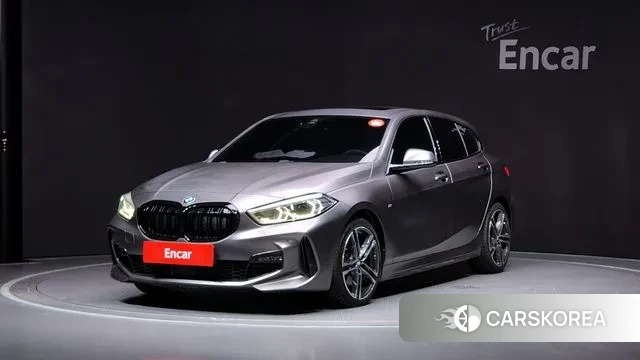 BMW 1 Series (F40) 2021 Серый из Кореи