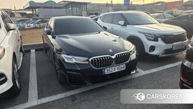 BMW 5 Series (G30) 2023 Черный из Кореи