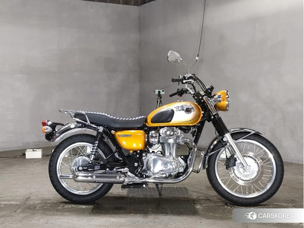 Проданный Kawasaki W800 2013 из Японии