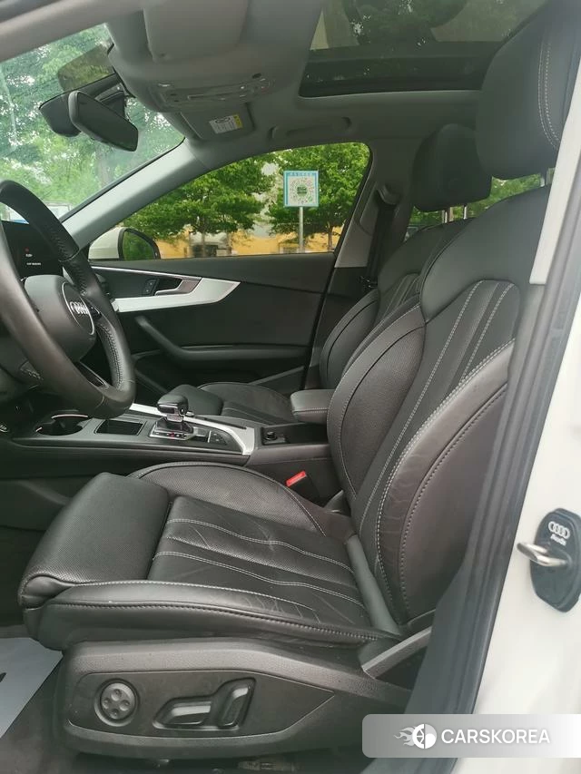 Audi A4L 2022 Белый из Китая
