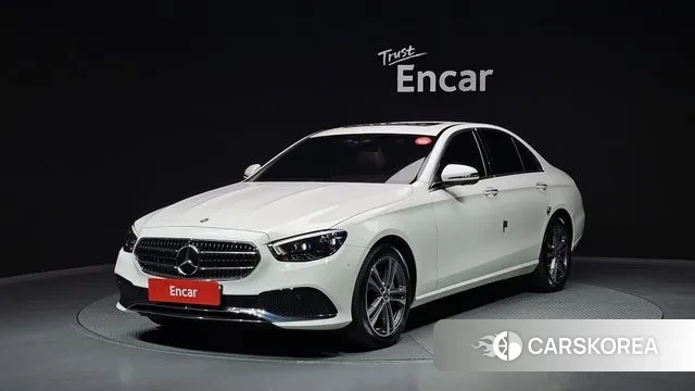 Mercedes-Benz E-Class W213 2022 Белый из Кореи