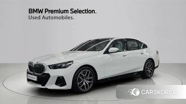 BMW 5 Series (G60) 2026 Белый из Кореи