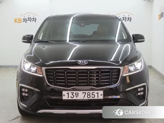 Kia The New Carnival 2018 Черный из Кореи