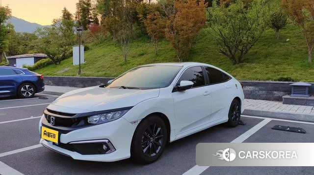 Honda Civic 2021 Белый из Китая