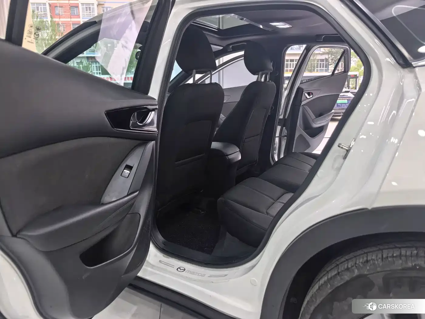 Mazda CX-4 2023 Белый из Китая, фото 2