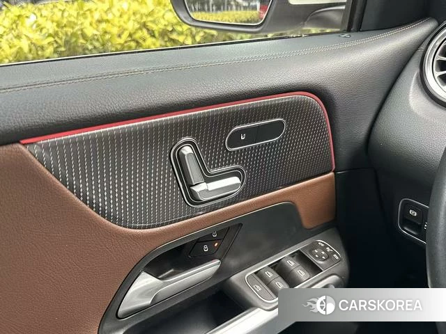 Mercedes-Benz GLB id 4221735 из Китая