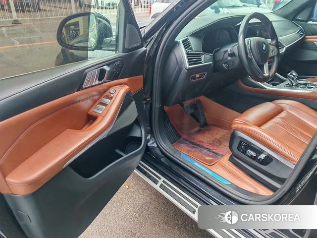 BMW X7 2021 Черный из Китая