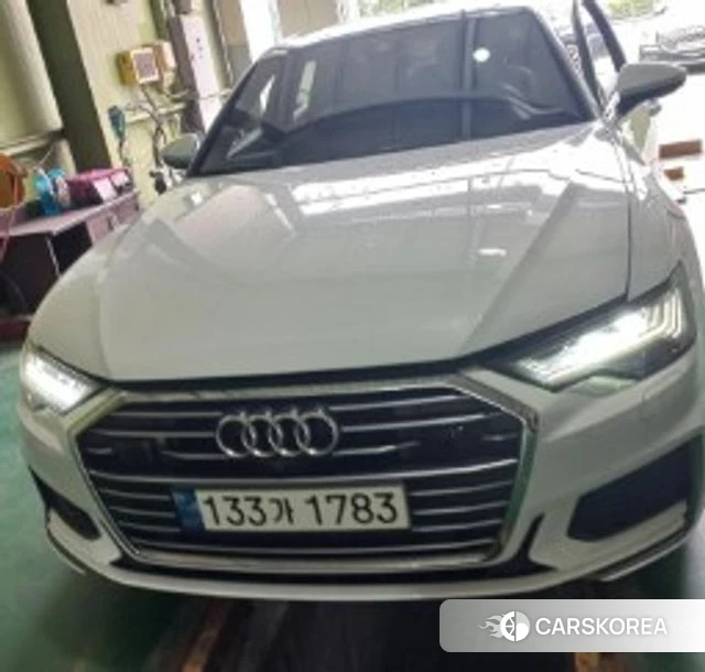 Audi A6 (C8) 2023 Белый из Кореи