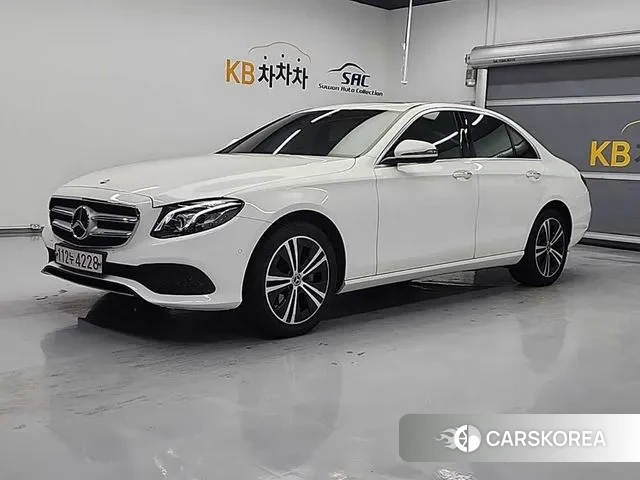 Mercedes-Benz E-Class W213 2020 Белый из Кореи
