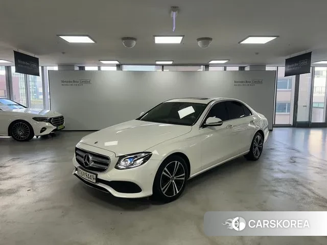 Mercedes-Benz E-Class W213 2020 Белый из Кореи