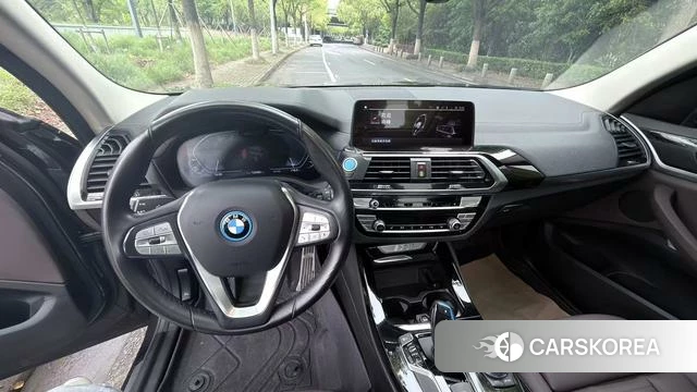 BMW iX3 2021 Черный из Китая