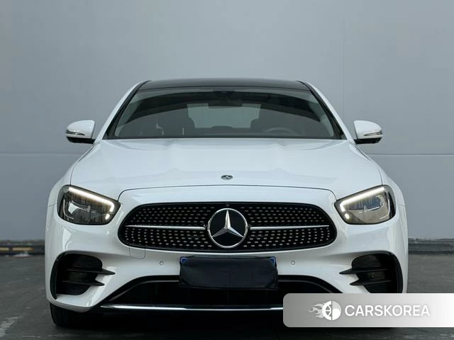 Mercedes-Benz E-class 2022 Белый из Китая
