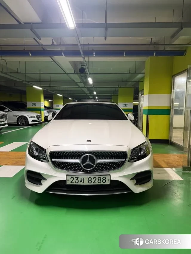 Mercedes-Benz E-Class W213 2018 Белый из Кореи