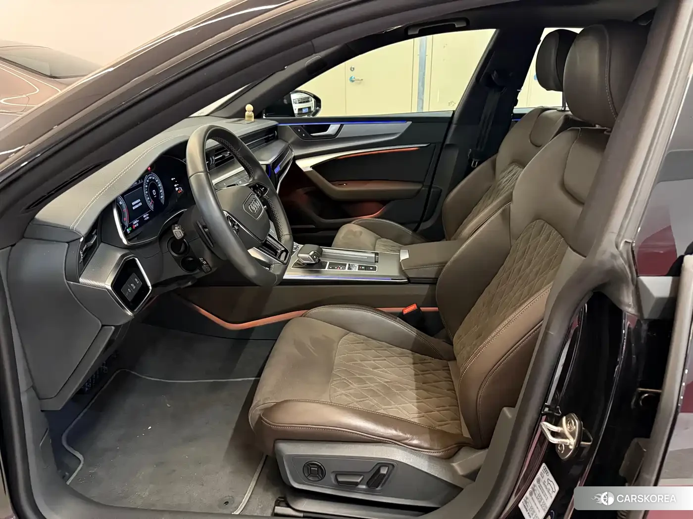 Audi A7L 2023 Черный из Китая