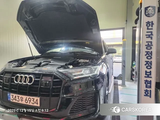 Audi Q7 (4M) 2022 Черный из Кореи