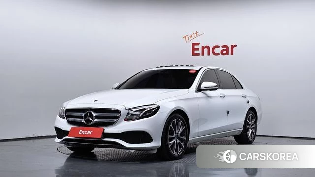 Mercedes-Benz E-Class W213 2018 Белый из Кореи
